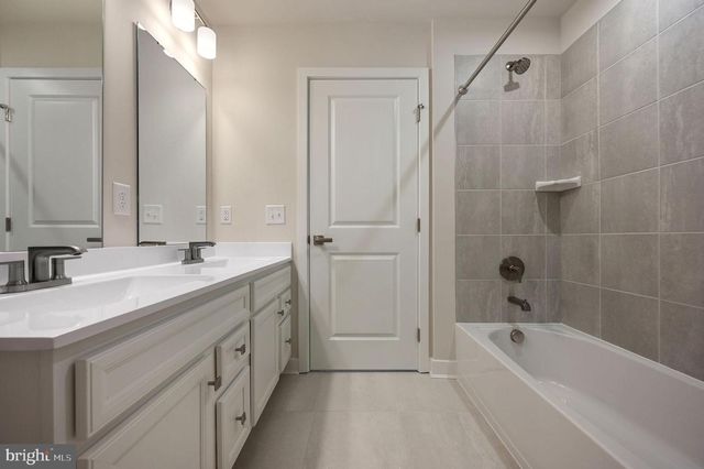 200 CHARLESTON CIR, Dover, DE 19904