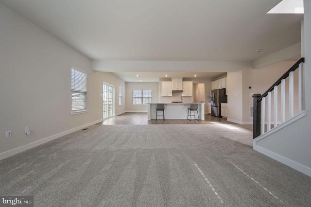 200 CHARLESTON CIR, Dover, DE 19904