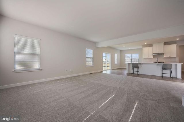 200 CHARLESTON CIR, Dover, DE 19904