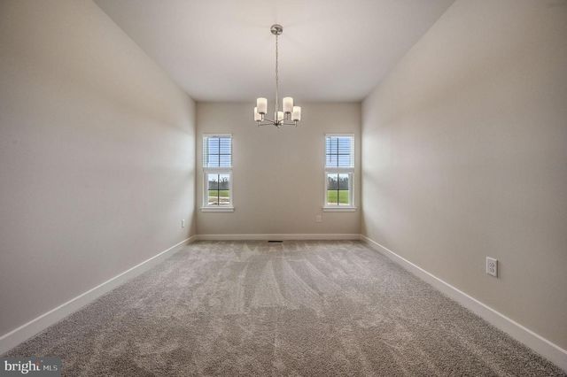 200 CHARLESTON CIR, Dover, DE 19904