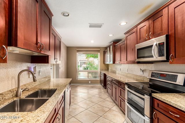 11615 N 40TH Way, Phoenix, AZ 85028