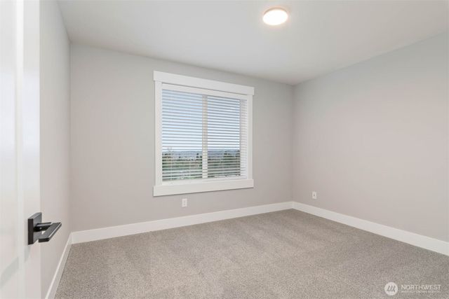 9513 38th Street E, Edgewood, WA 98371