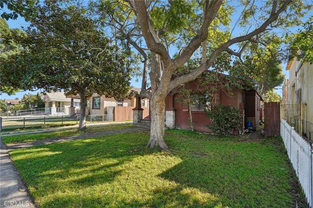 1334 E 9th Street East, Long Beach, CA 90813