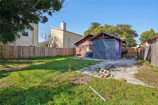 1334 E 9th Street East, Long Beach, CA 90813