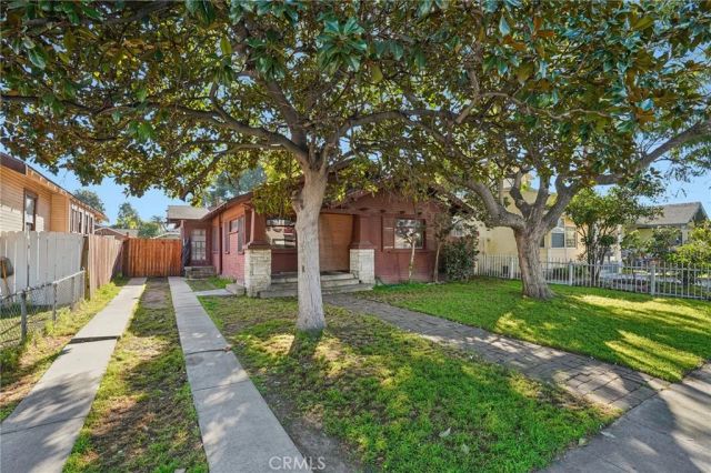 1334 E 9th Street East, Long Beach, CA 90813