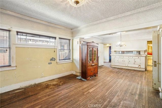 1334 E 9th Street East, Long Beach, CA 90813