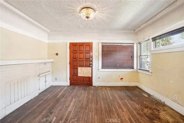 1334 E 9th Street East, Long Beach, CA 90813