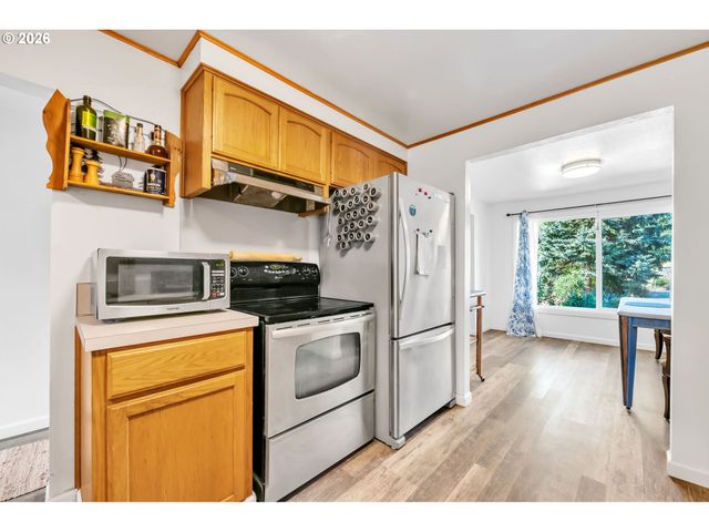 47576 RIVERVIEW St, Oakridge, OR 97463