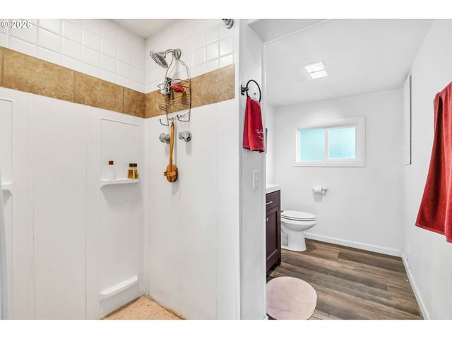 47576 RIVERVIEW St, Oakridge, OR 97463