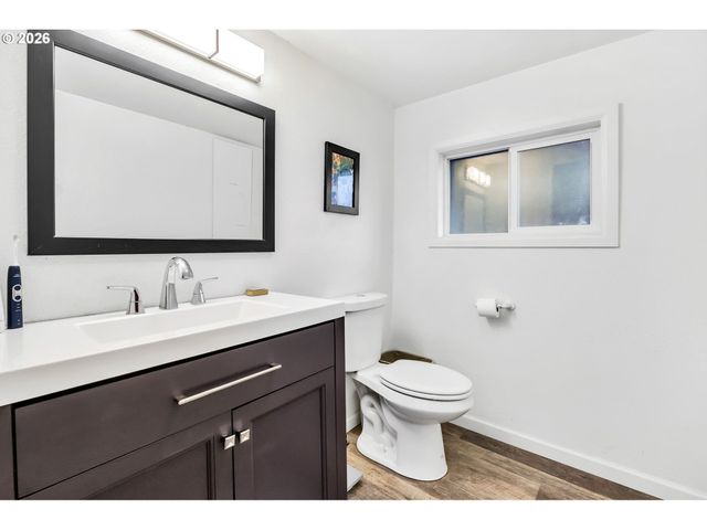 47576 RIVERVIEW St, Oakridge, OR 97463