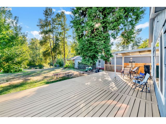 47576 RIVERVIEW St, Oakridge, OR 97463