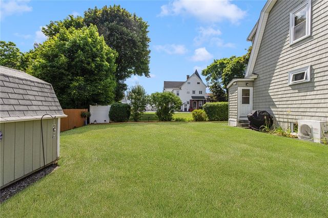 19 Bouvier Avenue, Lincoln, RI 02838