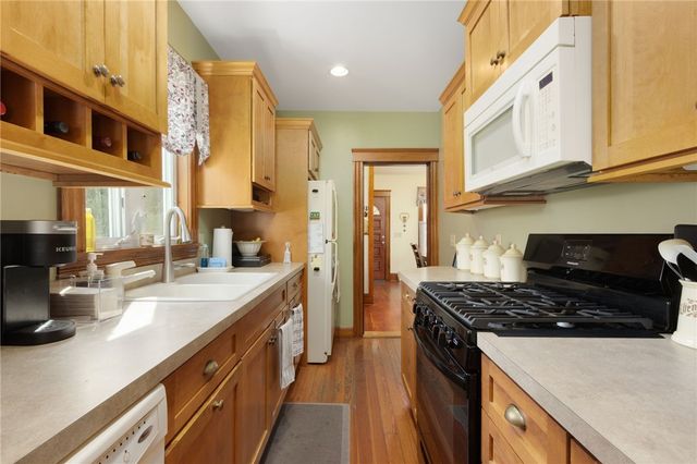 19 Bouvier Avenue, Lincoln, RI 02838