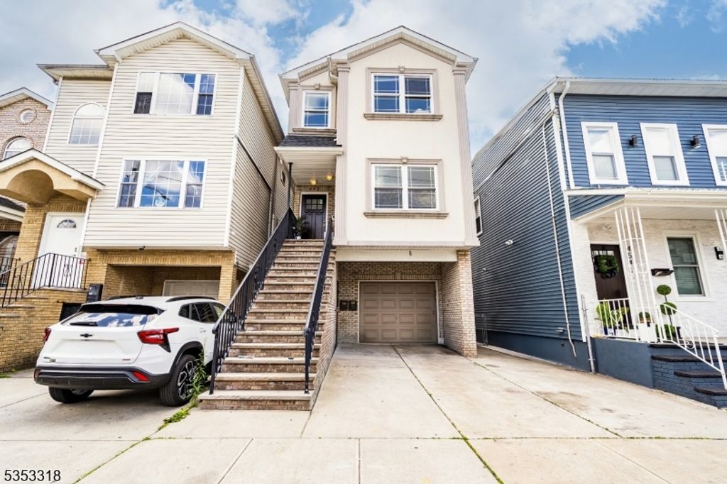 452 Fulton St, Elizabeth City, NJ 07206