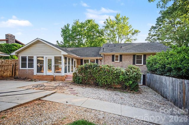 105 Windsong Court, Gastonia, NC 28056