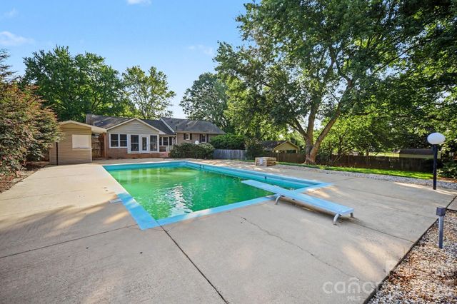 105 Windsong Court, Gastonia, NC 28056