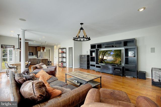 2407 LAWNDALE CT, Gambrills, MD 21054
