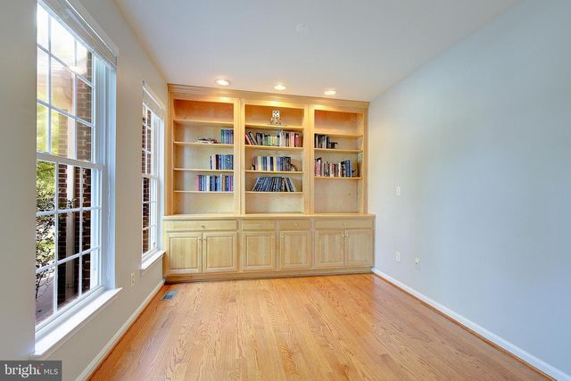 2407 LAWNDALE CT, Gambrills, MD 21054