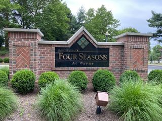 1407 Four Seasons Dr 1407, Wayne Twp., NJ 07470