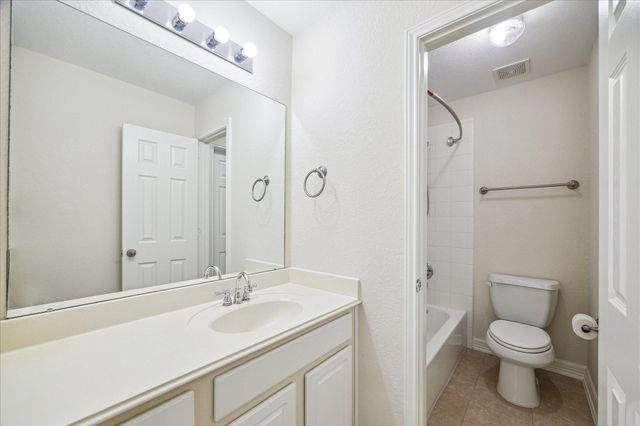 5211 Emerald Trace Court, Sugar Land, TX 77479