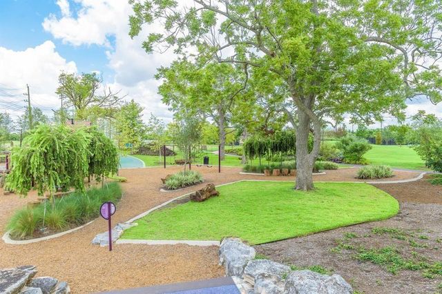 5211 Emerald Trace Court, Sugar Land, TX 77479