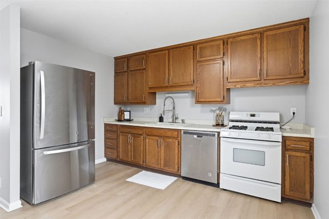 408 Jacolyn Drive NW, Cedar Rapids, IA 52405