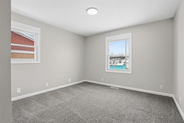 408 Jacolyn Drive NW, Cedar Rapids, IA 52405