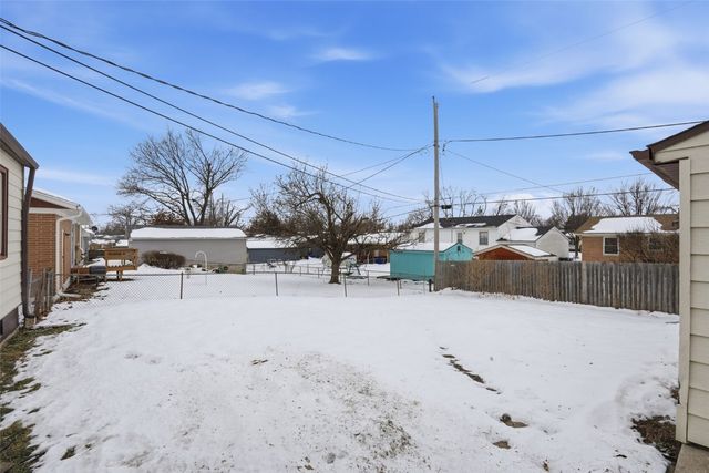 408 Jacolyn Drive NW, Cedar Rapids, IA 52405