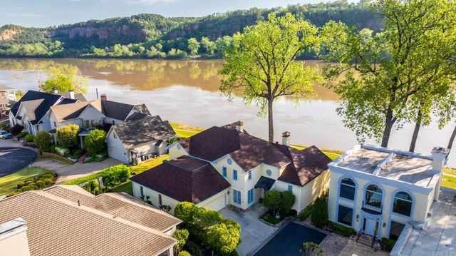 2015 Canal Pointe, Little Rock, AR 72202