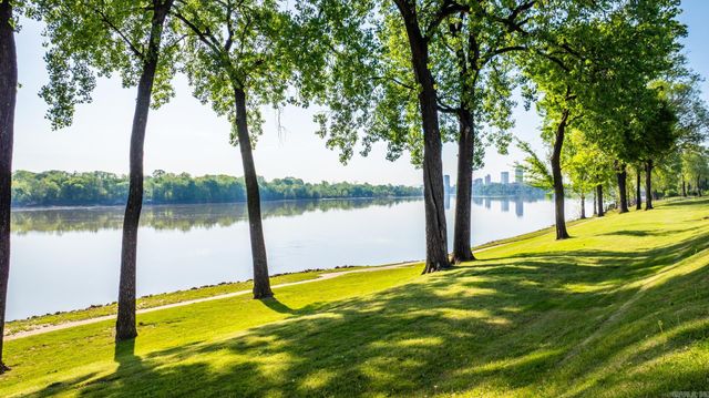 2015 Canal Pointe, Little Rock, AR 72202