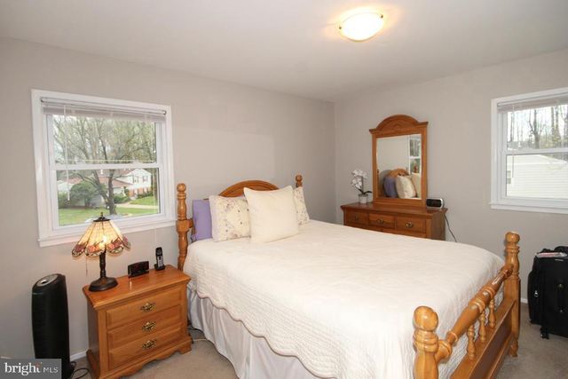 4700 PLAYFIELD ST, Annandale, VA 22003