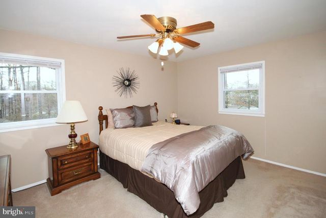 4700 PLAYFIELD ST, Annandale, VA 22003