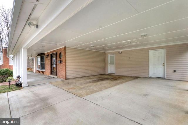 4700 PLAYFIELD ST, Annandale, VA 22003