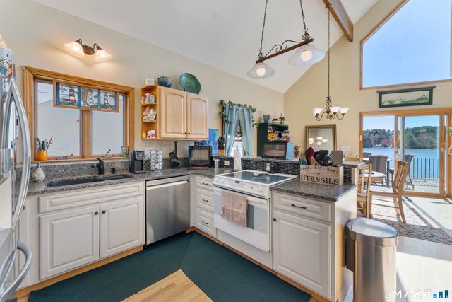 9 Becola Road, Thompson, CT 06277