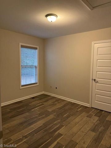 803 Leach Avenue, Thomasville, NC 27360