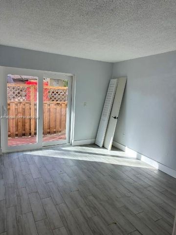 8550 SW 109th Ave 5-110, Miami, FL 33173