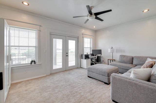 1601 County Road 466, Elgin, TX 78621