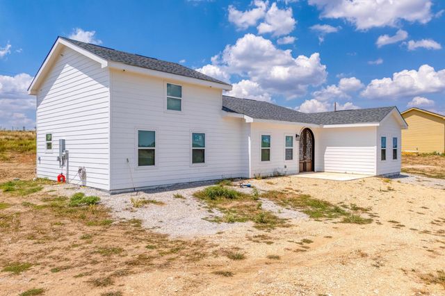 1601 County Road 466, Elgin, TX 78621