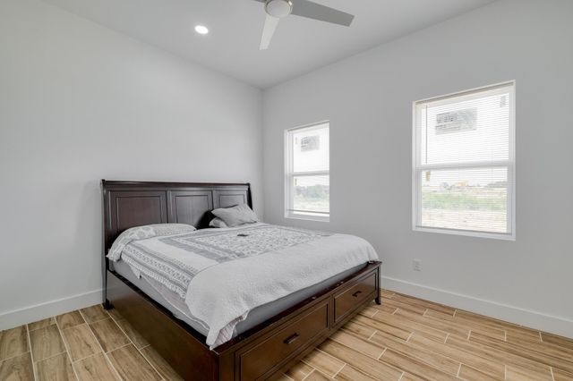 1601 County Road 466, Elgin, TX 78621