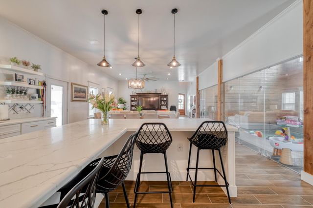 1601 County Road 466, Elgin, TX 78621