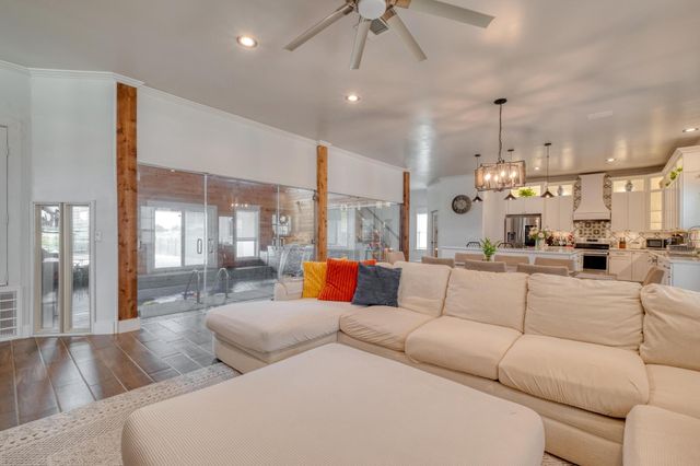 1601 County Road 466, Elgin, TX 78621