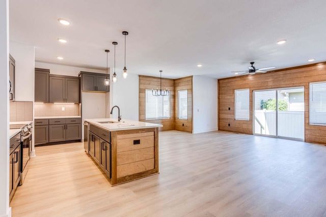 8523 W 37TH ST N, Wichita, KS 67205