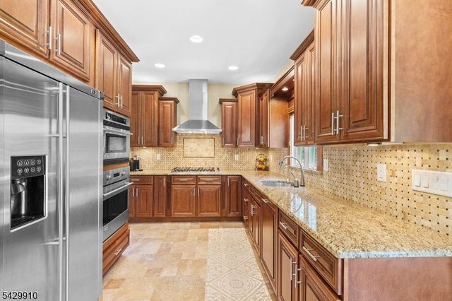 7 Bridget Way, Byram Twp., NJ 07871