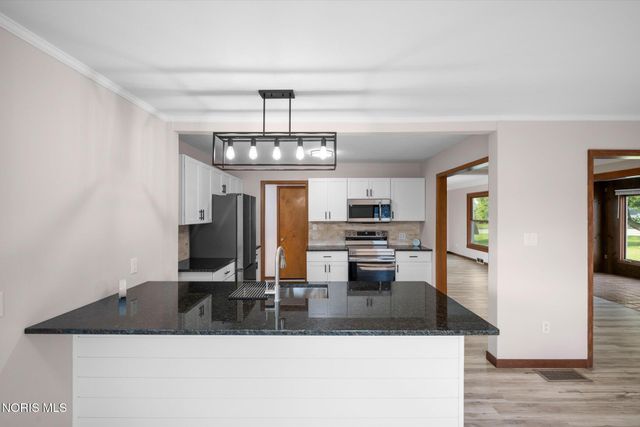 5837 Seaman Road, Oregon, OH 43616