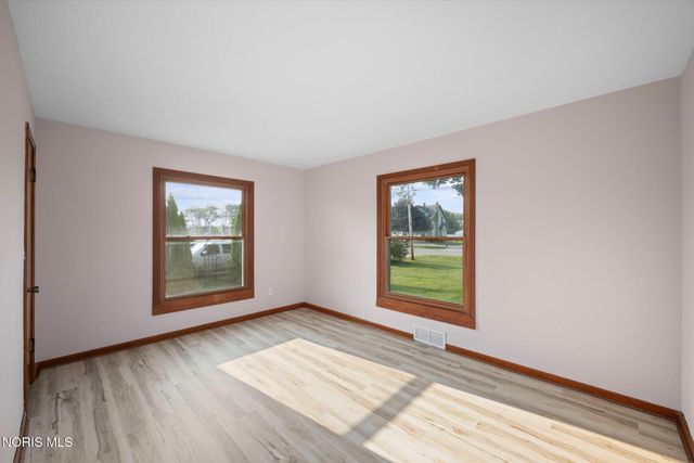 5837 Seaman Road, Oregon, OH 43616