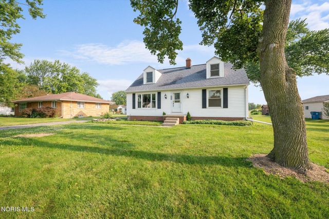 5837 Seaman Road, Oregon, OH 43616