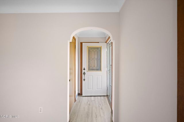 5837 Seaman Road, Oregon, OH 43616