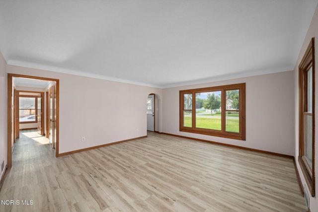 5837 Seaman Road, Oregon, OH 43616