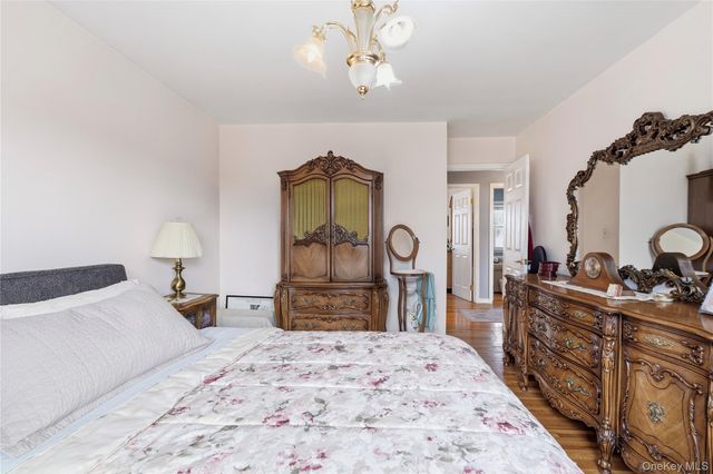 115 Winfred Avenue, Yonkers, NY 10704