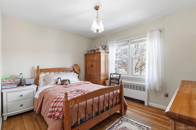 115 Winfred Avenue, Yonkers, NY 10704